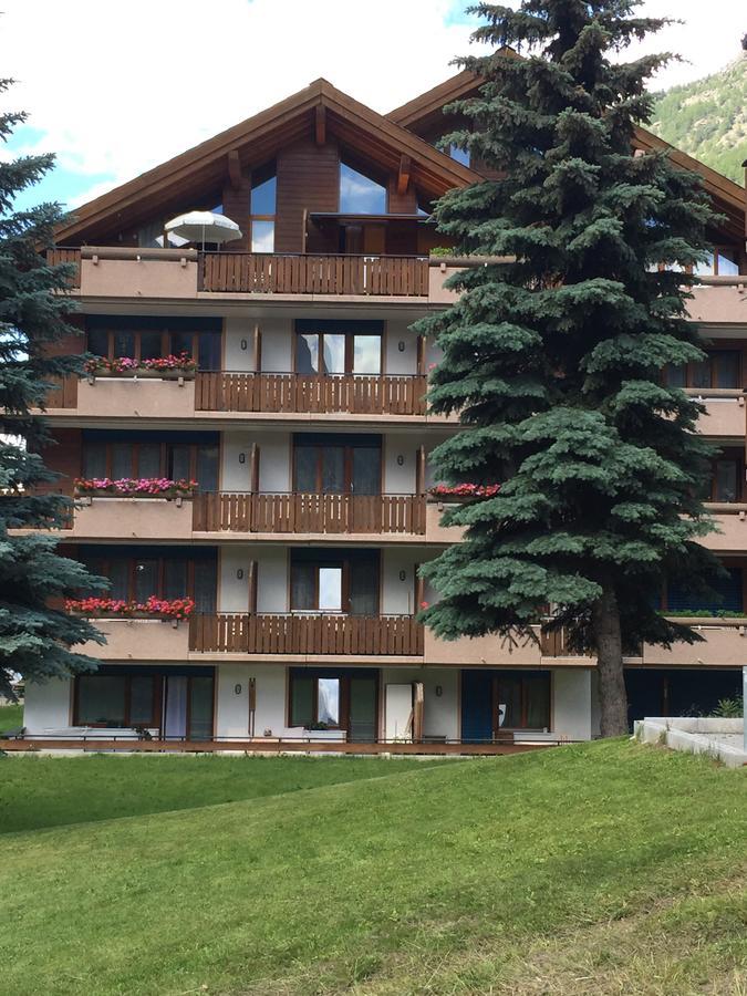 St Martin Apartments Apartment *